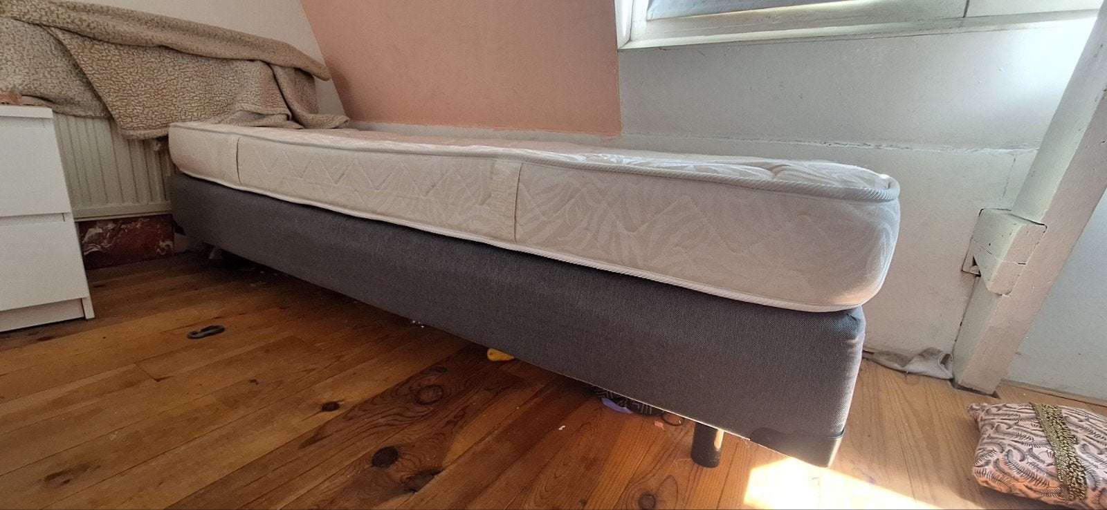 2 Boxsprings met matras, 200 cm lang en 80 breed., Huis en Inrichting, Gebruikt, Eenpersoons, Ophalen of Verzenden, Overige maten
