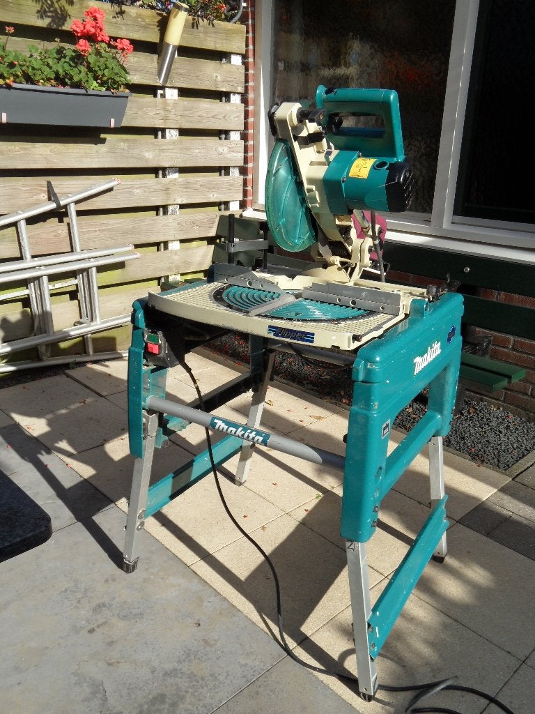 Makita Flipper Afkort/Tafelzaag, Ophalen, Gebruikt, Makita, Afkortzaag
