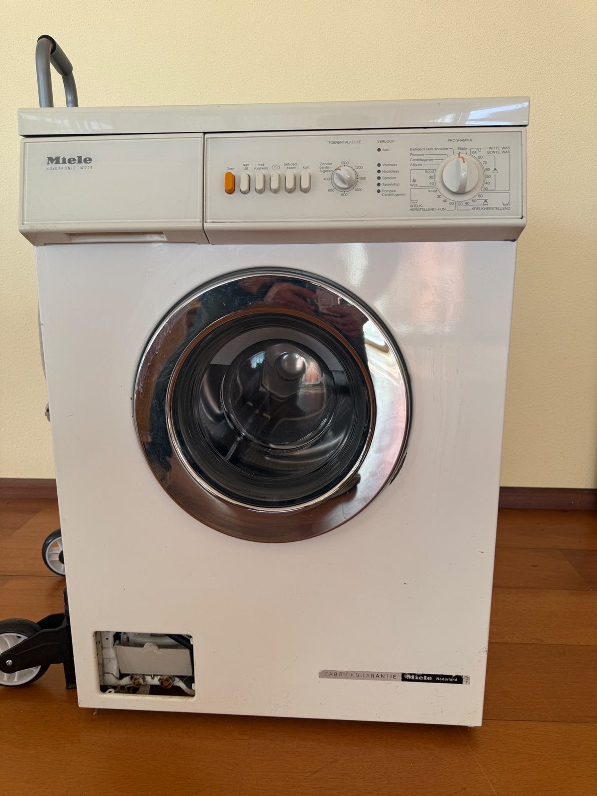 Miele Novotronic W729 wasmachine, Witgoed en Apparatuur, Ophalen, 1200 tot 1600 toeren, Gebruikt, 4 tot 6 kg
