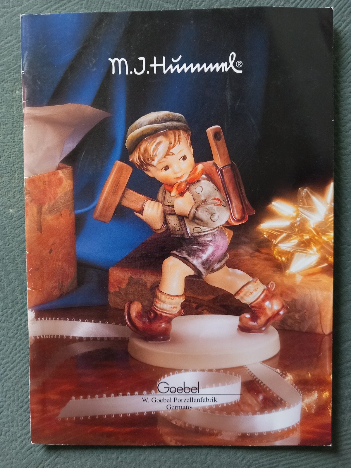 M.I. Hummel Figuren Brochures/Catalogus (1995/1996), Ophalen of Verzenden, Gelezen, Catalogus