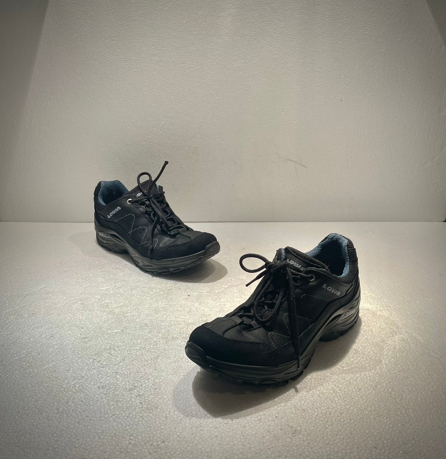 Lowa GTX Goretex waterdichte wandelschoenen 39,5 UK 6, Ophalen of Verzenden