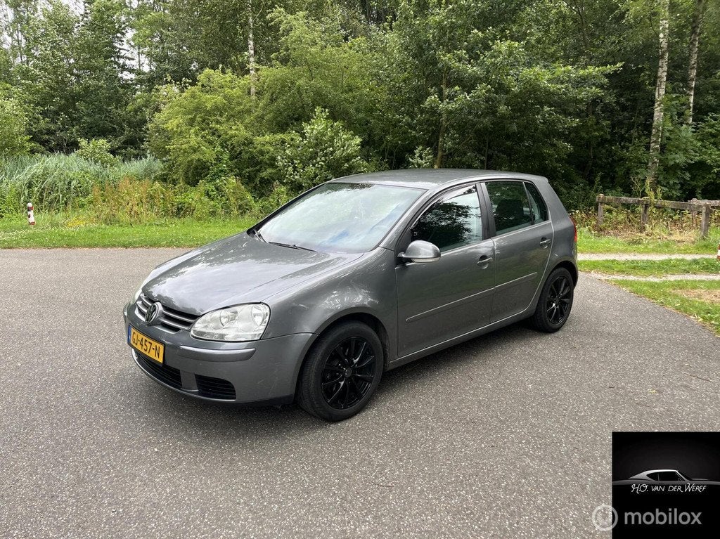 Volkswagen Golf 1.6 Trendline 2005, Voorwielaandrijving, Stof, Gebruikt, Zwart