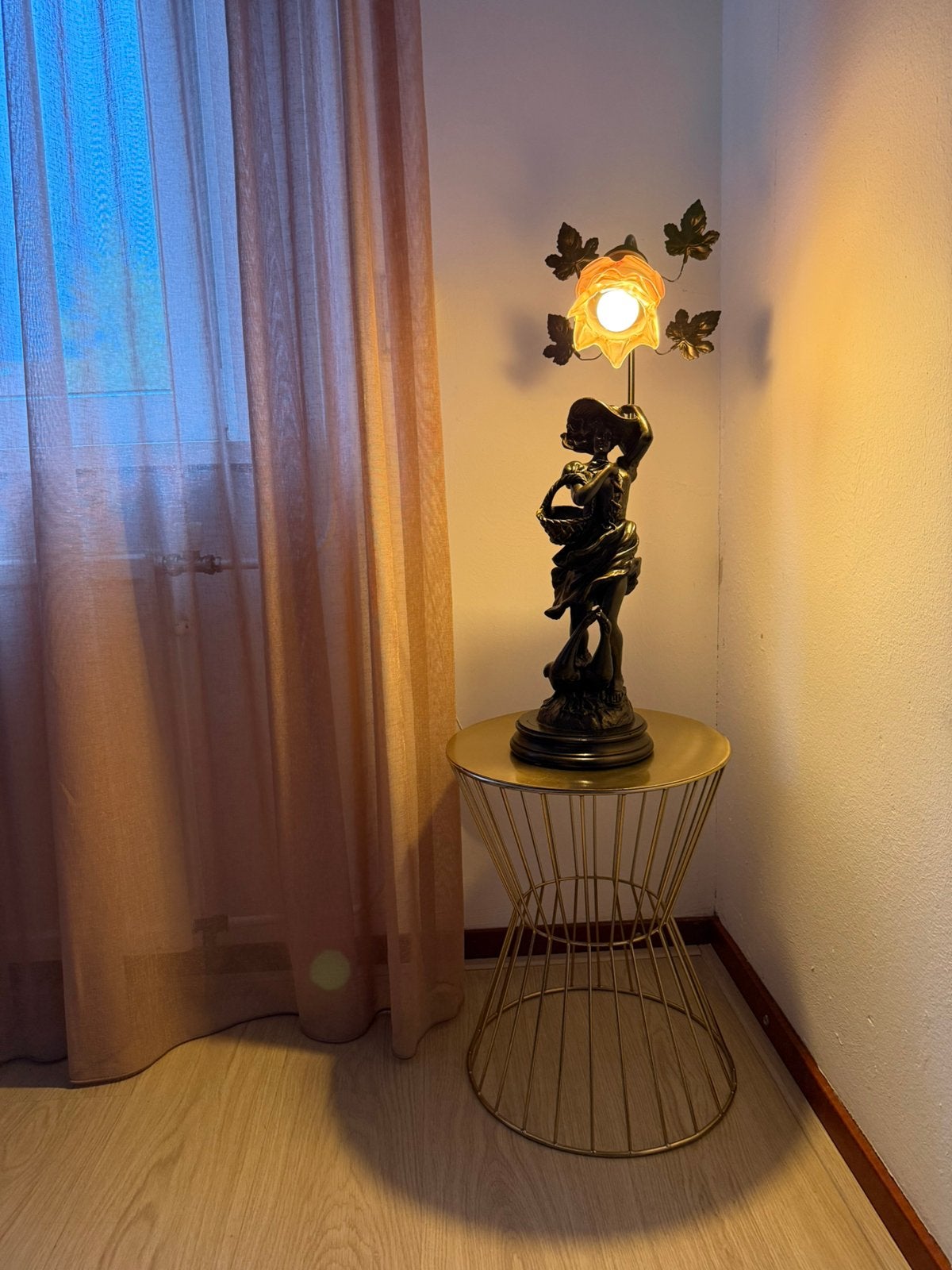 Bijzet tafel, Huis en Inrichting, Tafels | Bijzettafels, Minder dan 55 cm, Rond, Zo goed als nieuw, Ophalen