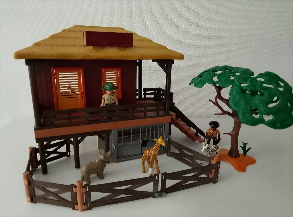Foto 5 van Playmobil Safari Verzorgingspost