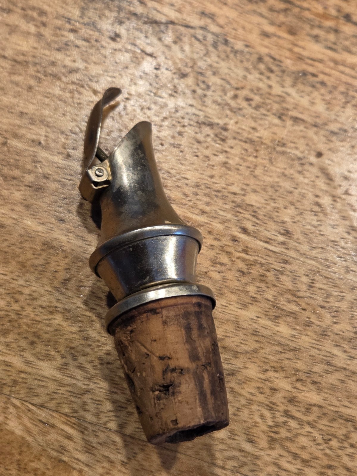 Vintage metalen wijnschenker/schenktuit jaren 50-60, Ophalen of Verzenden