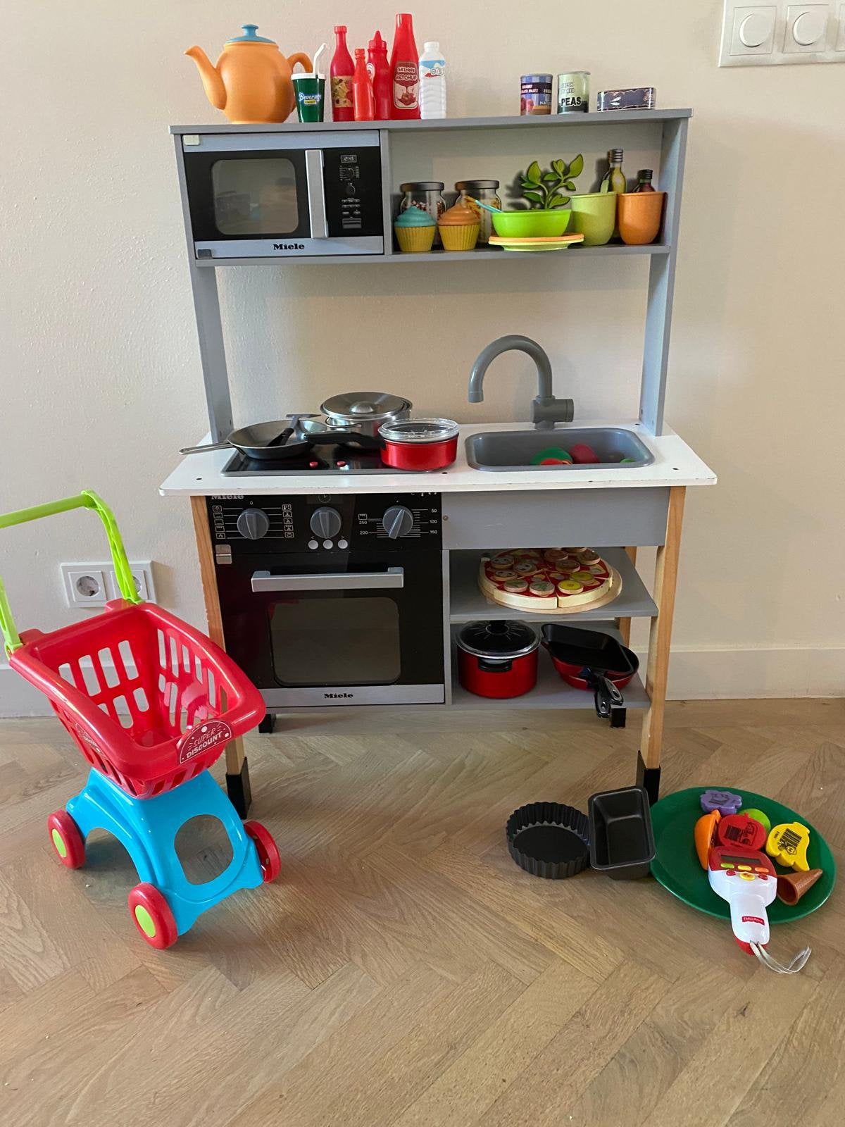 Miele speelgoedkeuken met accessoires en eten, Ophalen, Gebruikt, Jongen of Meisje