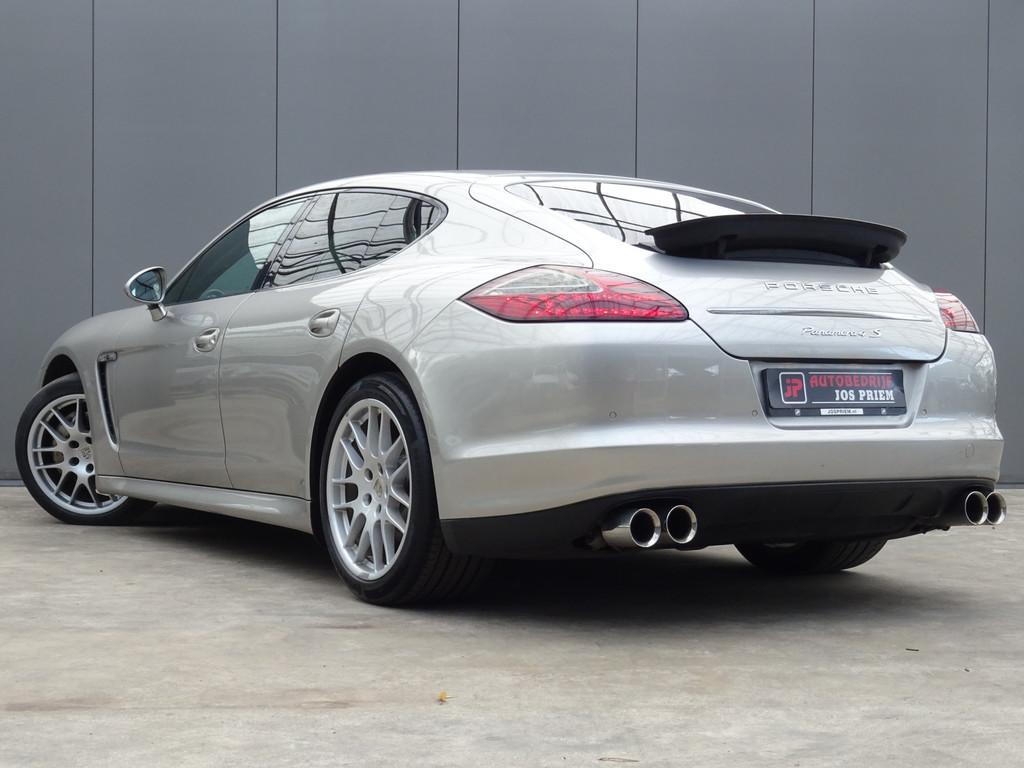 Porsche Panamera 4.8 4S * SPORTCHRONO * CARPLAY * YOUNGTIMER, Automaat, Euro 5, Gebruikt, 120 €/maand