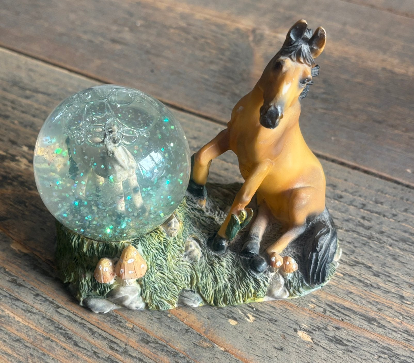 Horses Snow - Glitter Globe 5€, Verzamelen, Ophalen of Verzenden, Zo goed als nieuw, Dier