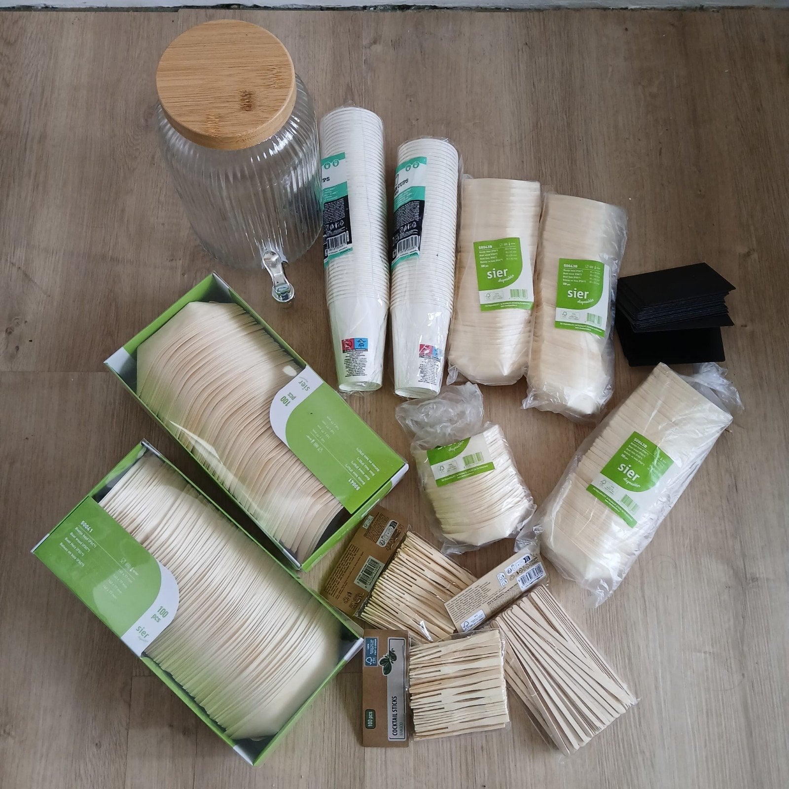 bordjes/bekers voor een feestje/bruiloft, Huis en Inrichting, Ophalen, Nieuw, Meerkleurig, Overige merken