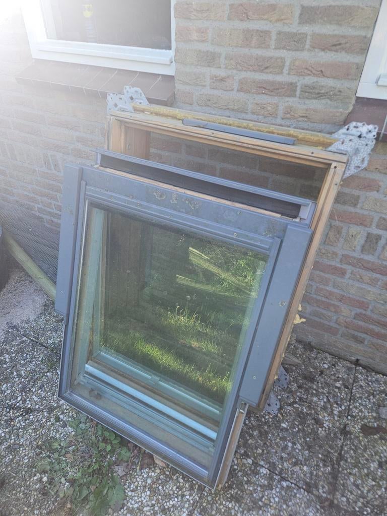 Velux dakvensters 78x98cm, Gebruikt, Minder dan 80 cm, 80 tot 120 cm, Ophalen of Verzenden