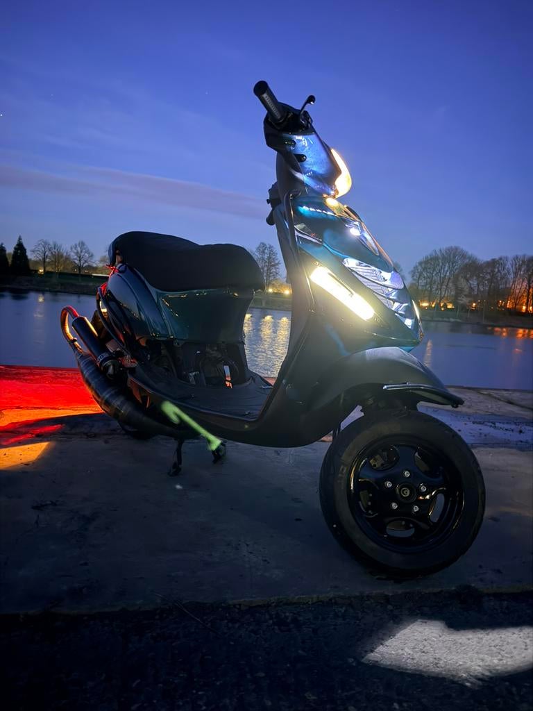 Zip 183cc A2 Watergekoeld, Fietsen en Brommers, Scooters | Piaggio, Zo goed als nieuw, Zip, Tweetakt, Ophalen