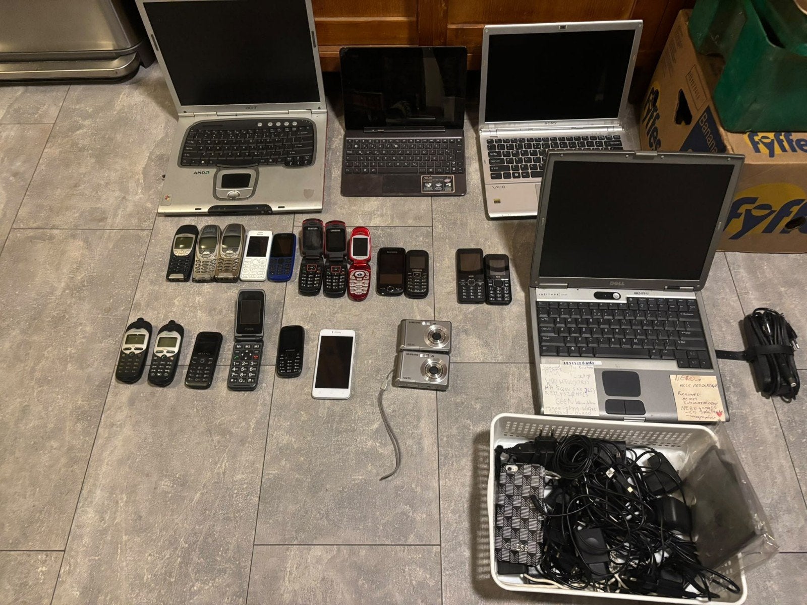 partij telefoons laptops, Ophalen of Verzenden, Overige typen