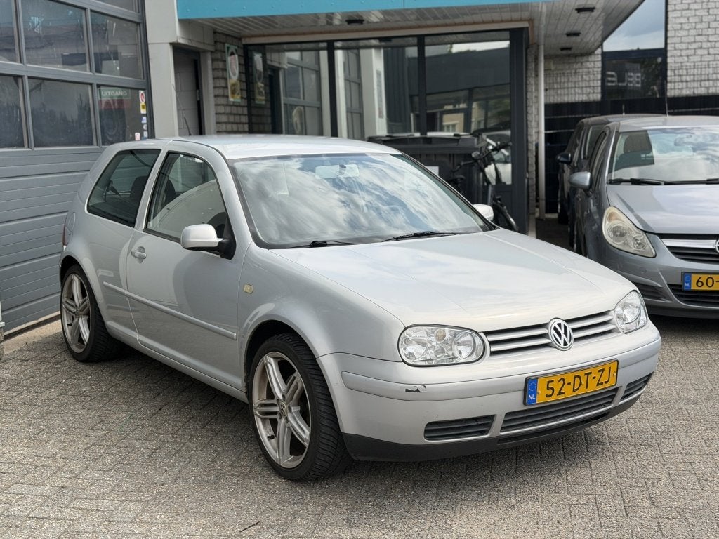 Volkswagen Golf Carplay 2.0 Highline (bj 2000, automaat), foto 3