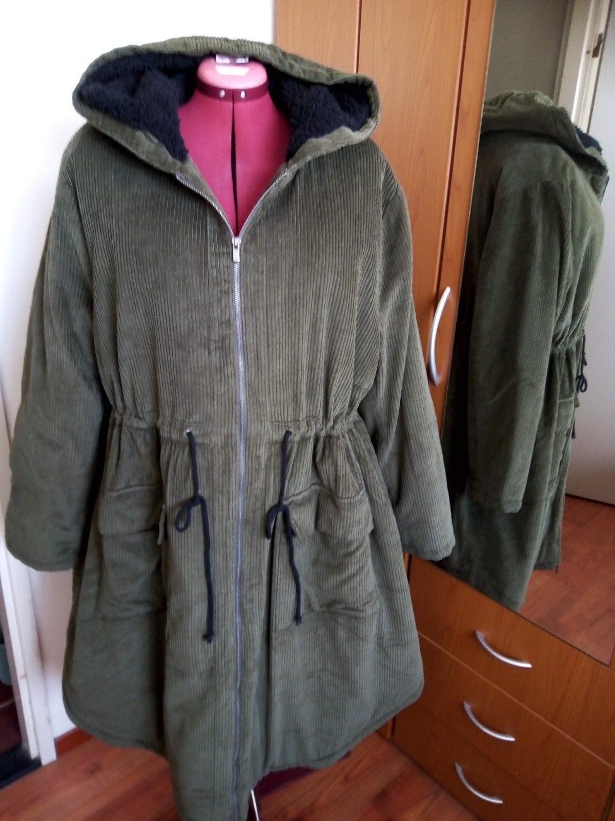 Jas( parka)ribkoord olijfgroen dames maat 54, Kleding | Dames, Ophalen of Verzenden, Nieuw, Groen, Jas of Mantel