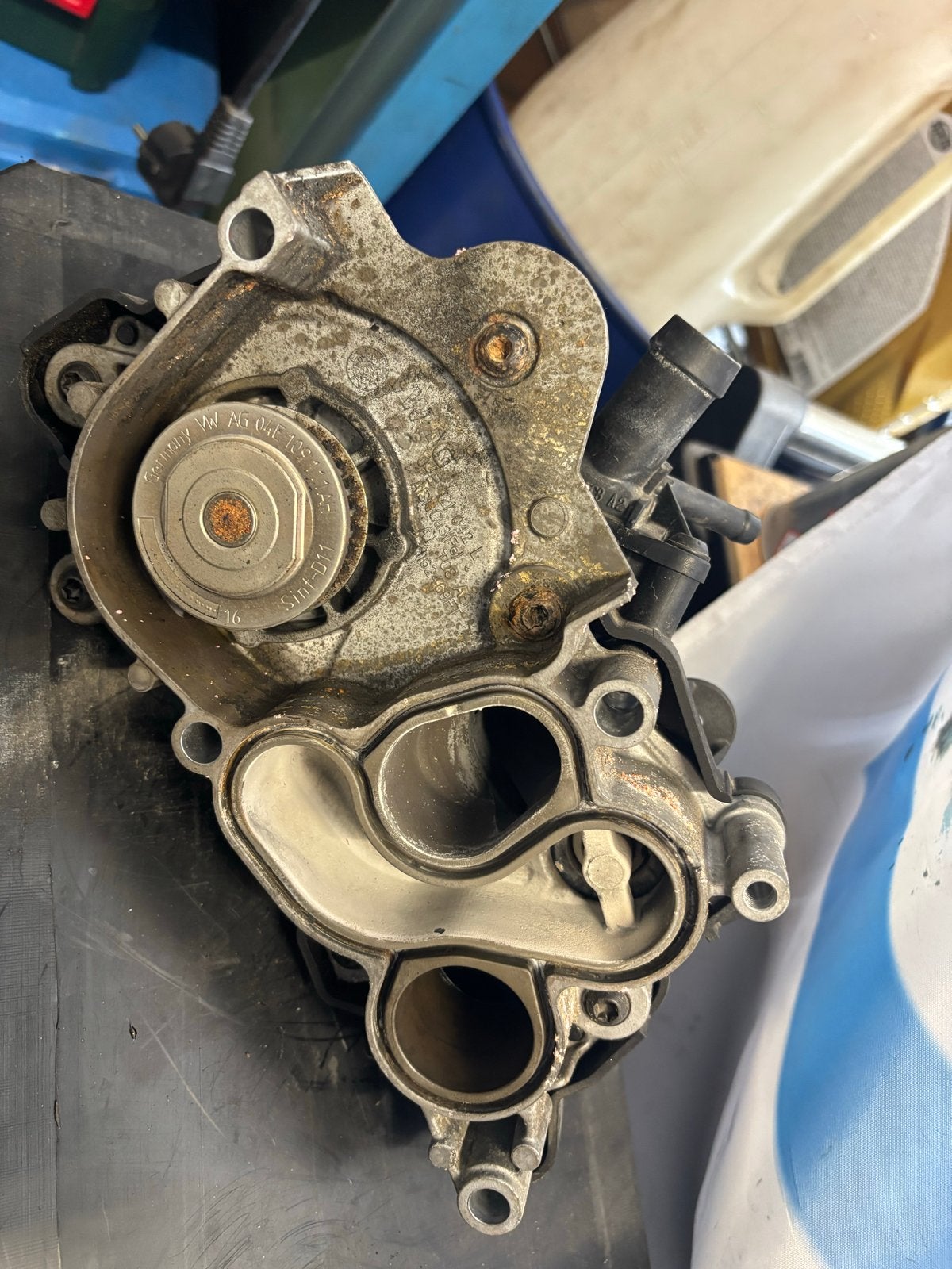 VW AG Waterpomp 04E 121 042 L - Gebruikt, Auto-onderdelen, Ophalen of Verzenden, Gebruikt, Volkswagen