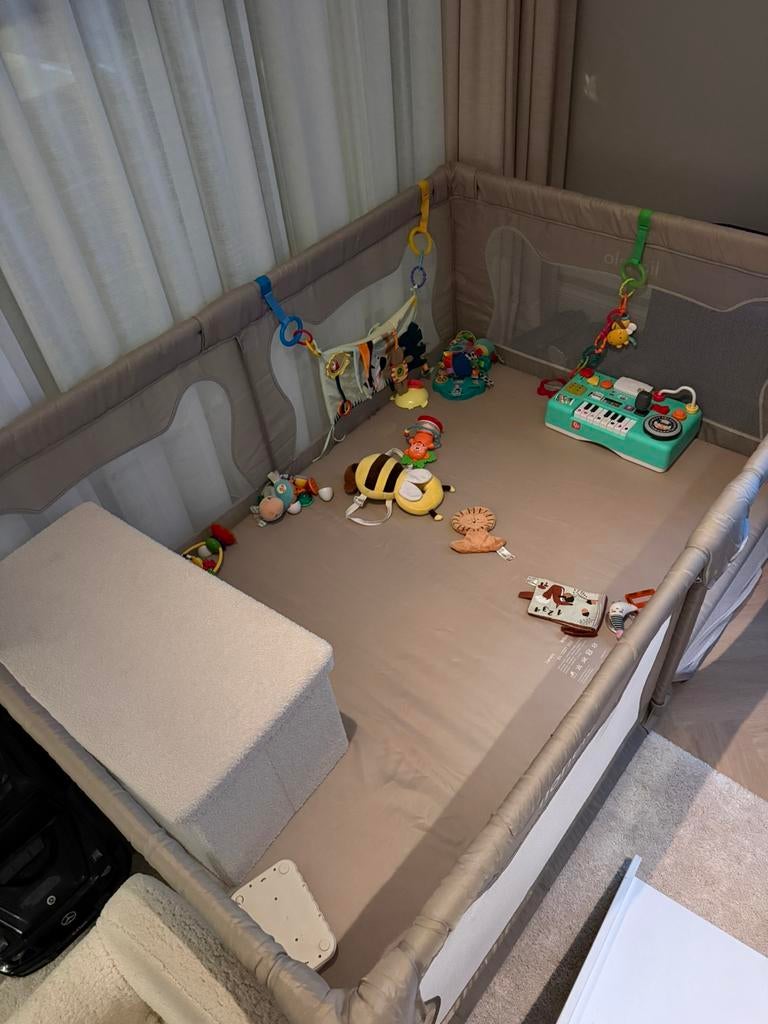 Lionelo grondbox beige, Kinderen en Baby's, Boxen, Ophalen, Zo goed als nieuw