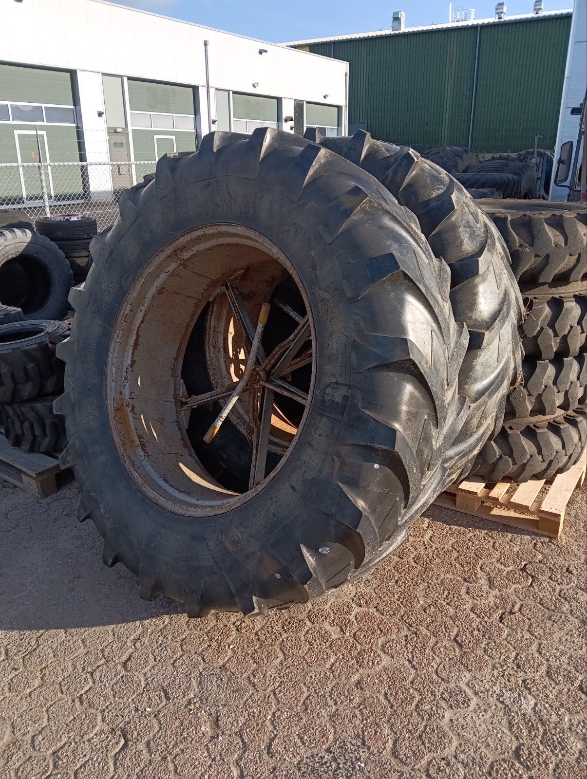 Set Dubbel lucht Molcon 5 ster 18.4R38 Michelin Agribib, Ophalen