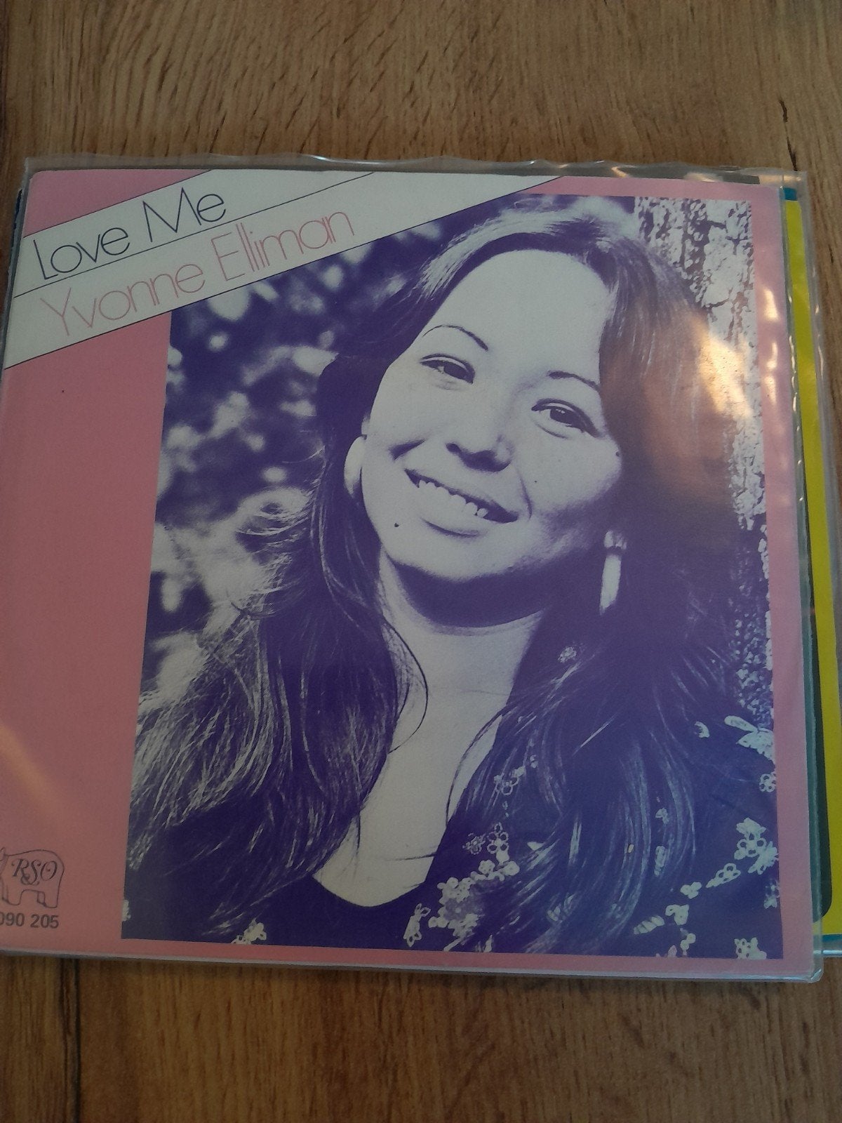 Yvonne elliman 7inch love me, Ophalen of Verzenden