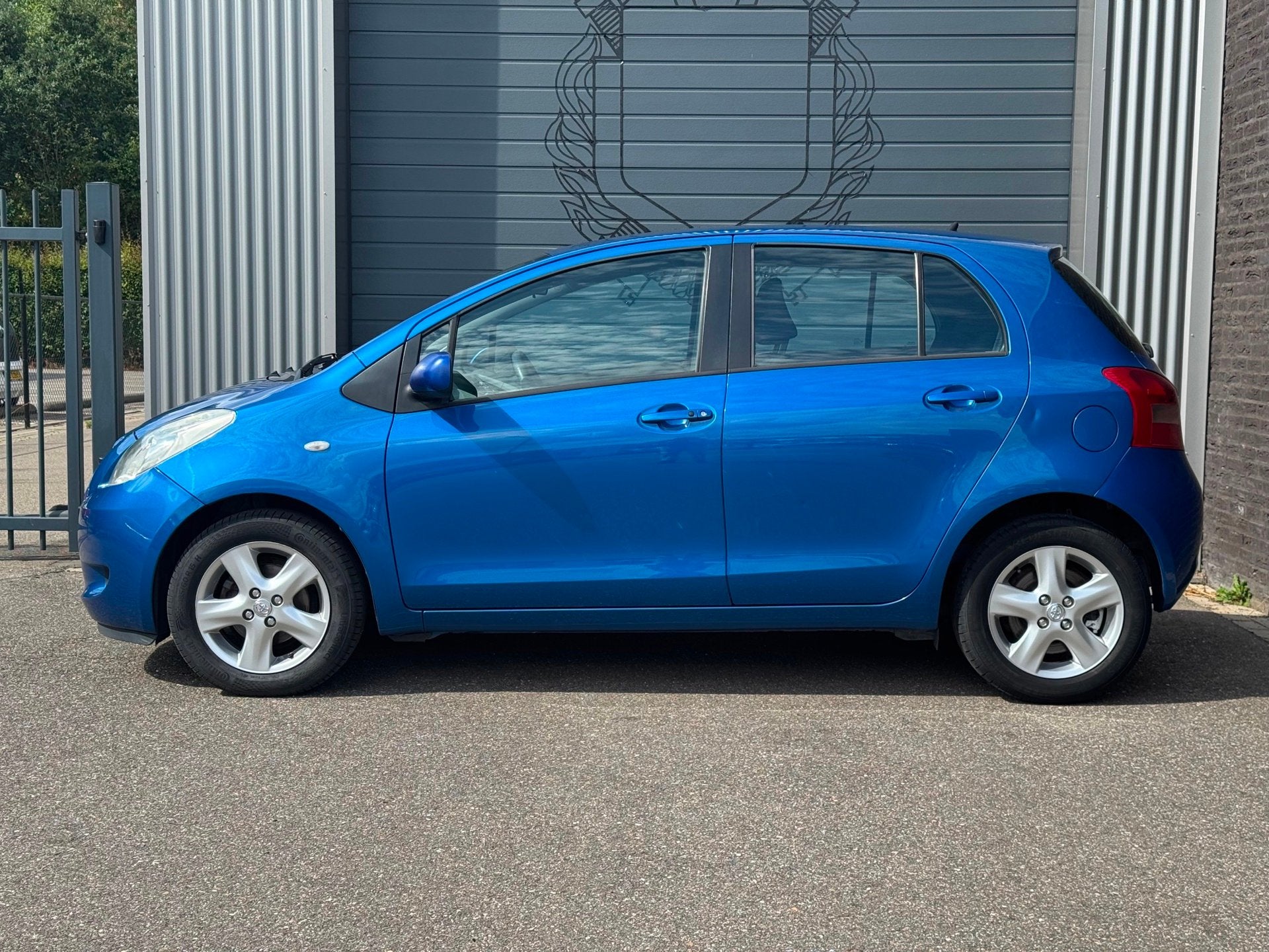 Toyota Yaris 1.3 VVTi Terra Ecc, Voorwielaandrijving, 1025 kg, Stof, 4 cilinders