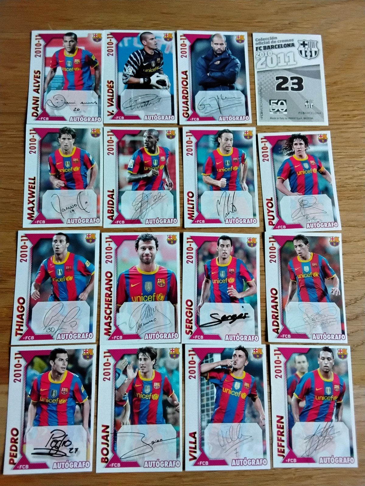 16 Panini stickers FC Barcelona 2010-2011 met handtekening, Ophalen of Verzenden, Zo goed als nieuw, Buitenlandse clubs, Poster, Plaatje of Sticker