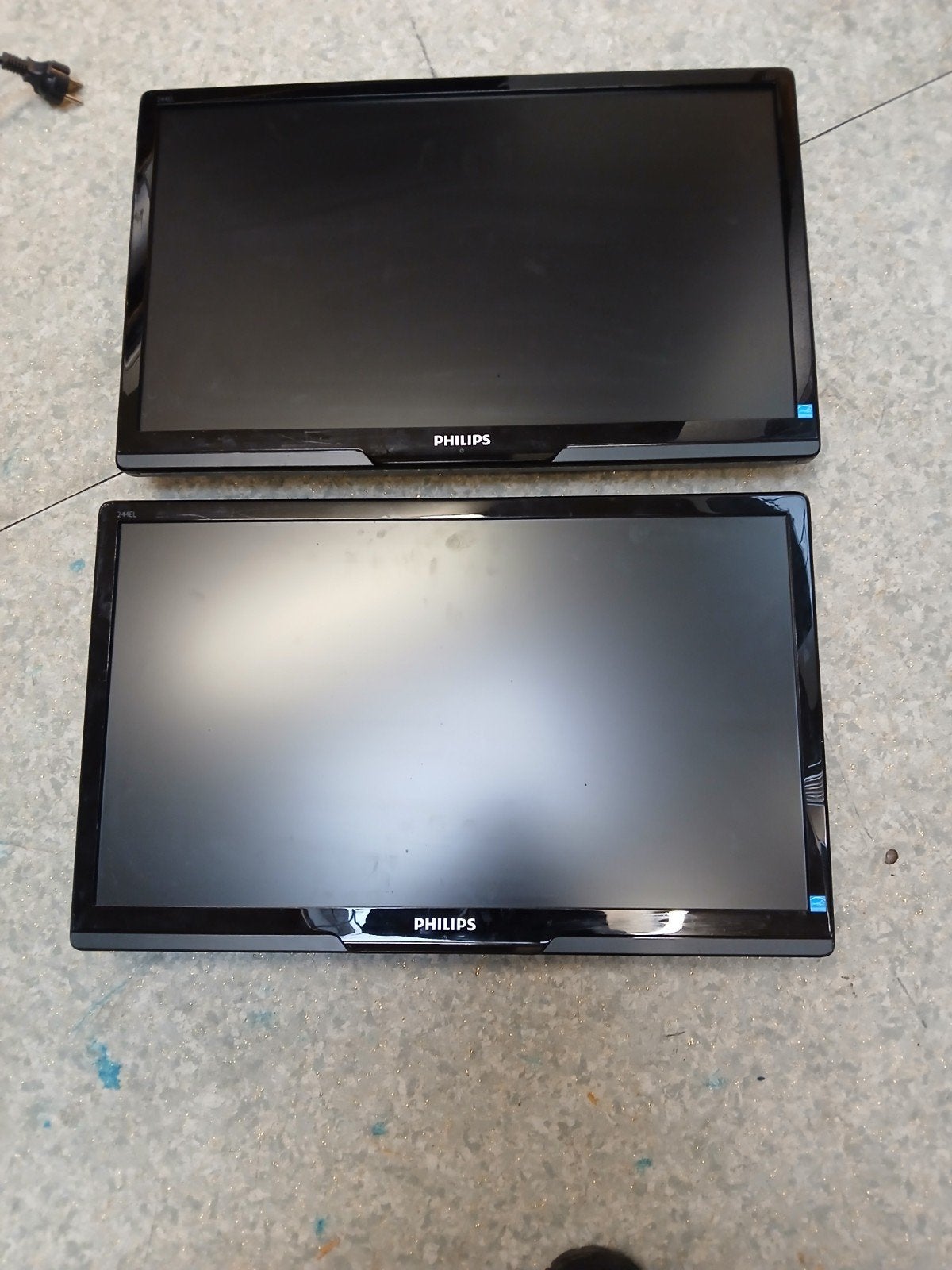 2 monitorschermen Philips 244EL, Ophalen of Verzenden, Gebruikt, 60 Hz of minder, Philips