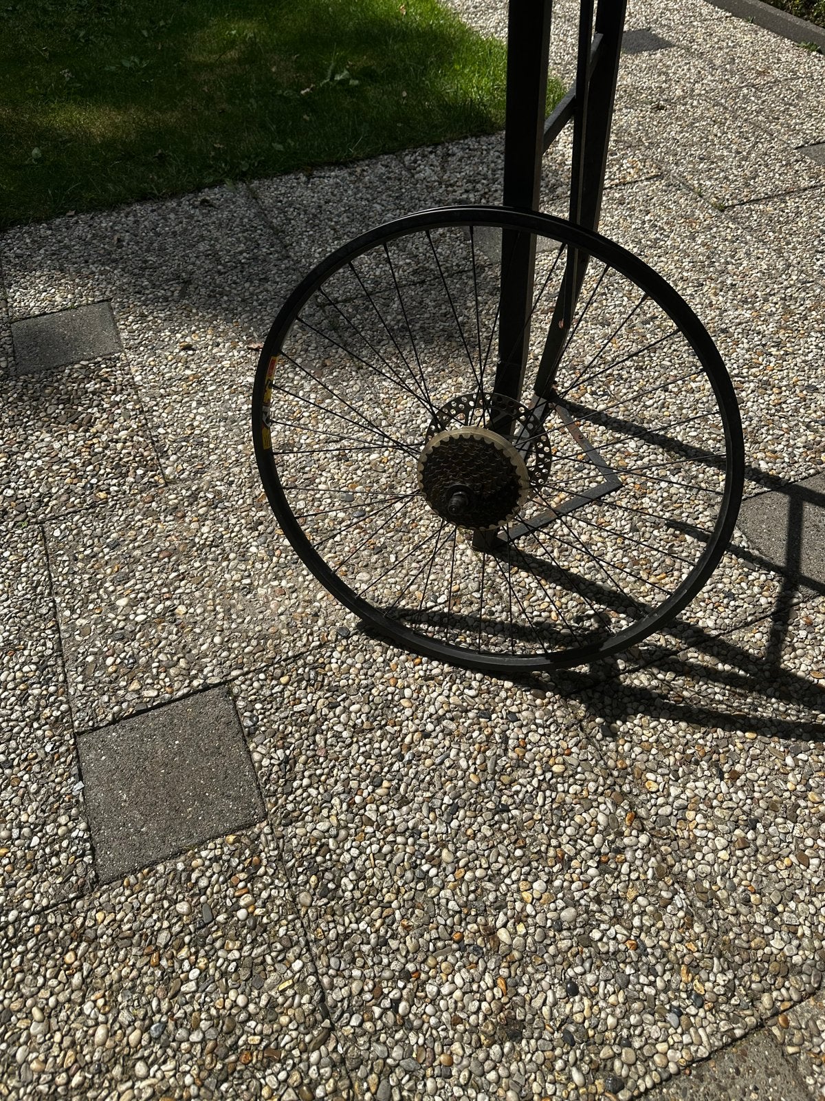 Zo goed als nieuw 26 inch wiel met schijfrem en cassette, Wiel, Ophalen of Verzenden, Zo goed als nieuw, Aluminium