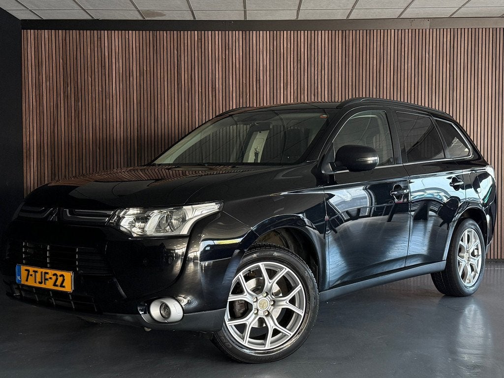 Mitsubishi Outlander 2.0 Intense AUTOMAAT/NAP/TREKHAAK/CRUIS, Auto's, Mitsubishi, Bedrijf, Te koop, Outlander, ABS, Airbags, Airconditioning
