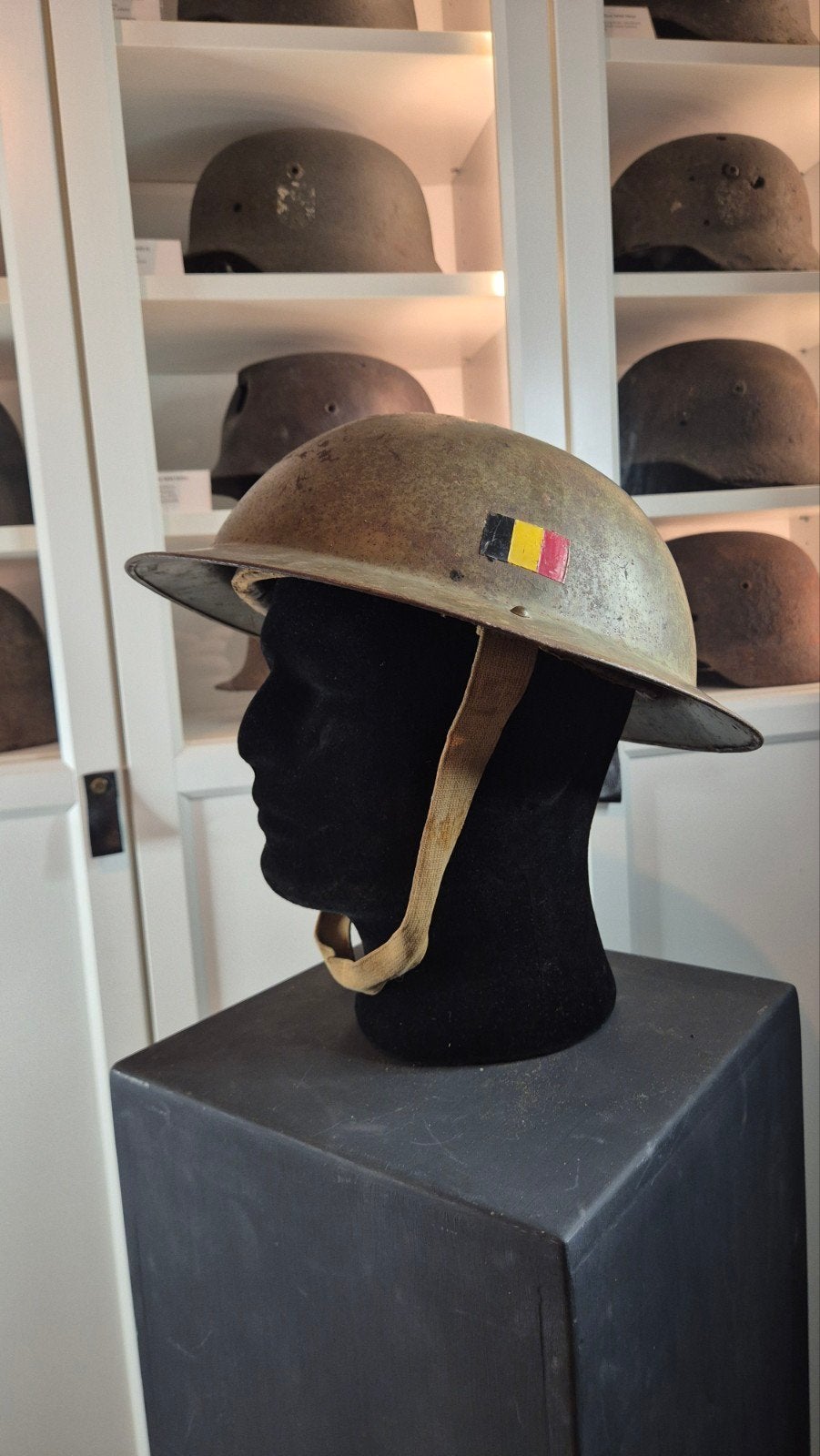 brodie Helm WO2 - Belgisch model, Verzamelen, Militaria | Algemeen, Ophalen of Verzenden, Landmacht, Engeland, Helm of Baret
