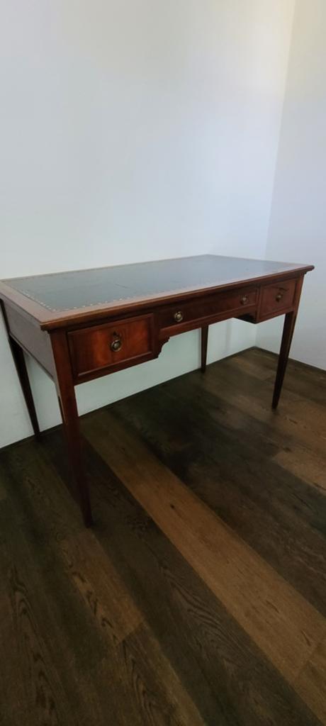 Antiek Bureau met Leren Blad - Klassiek Schrijfmeubel, Ophalen of Verzenden