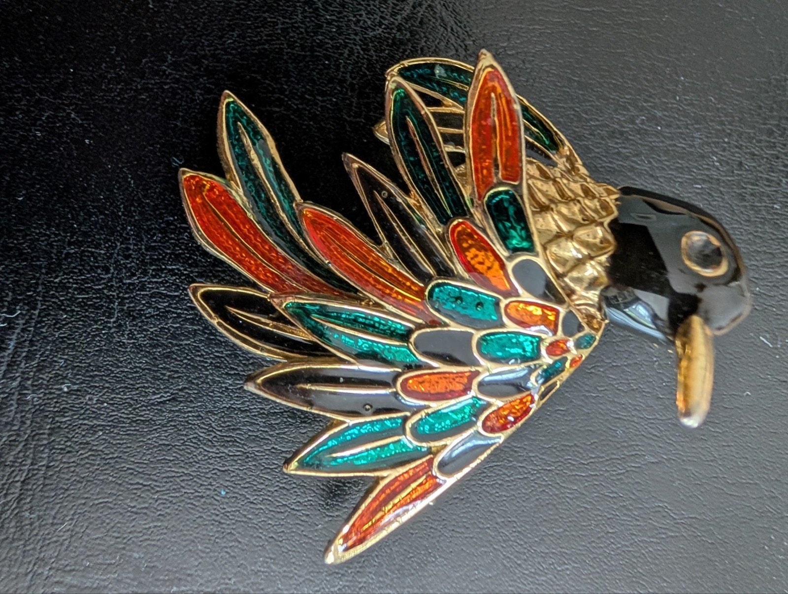 Vintage Broche Kolibrie Emaille Goudkleurig, Overige materialen, 4 tot 7 cm, Gebruikt, Ophalen of Verzenden