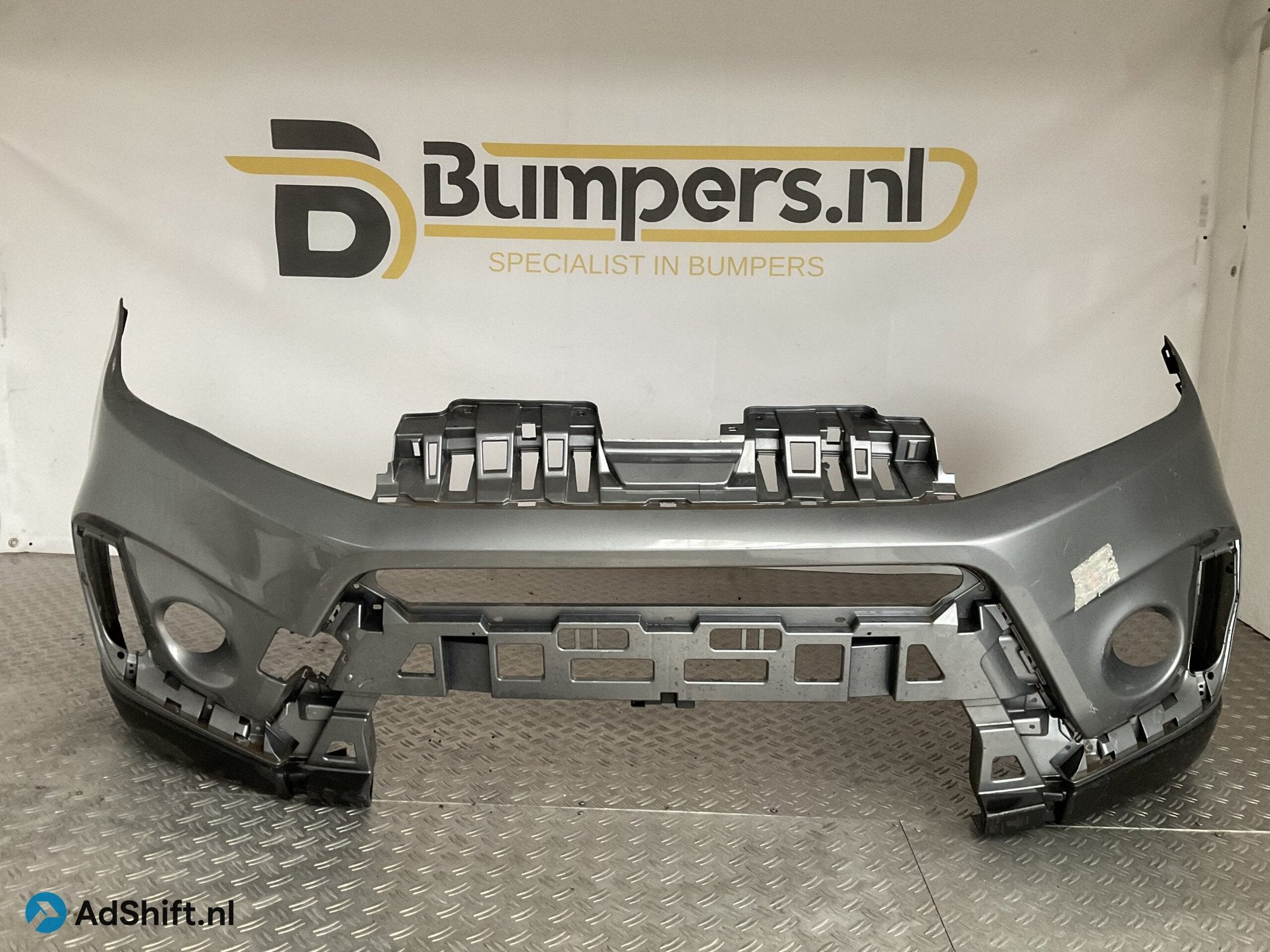 Bumper Suzuki Vitara Facelift 18- 71711-86R Voorbumper E5-16, Bumper
