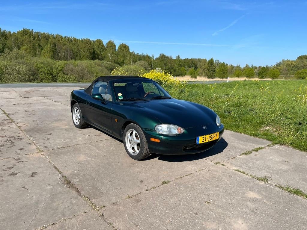 Mazda MX-5 1.8 Miracle Airco Weinig km, Auto's, Mazda, Achterwielaandrijving, 40 €/maand, Beige, 4 cilinders