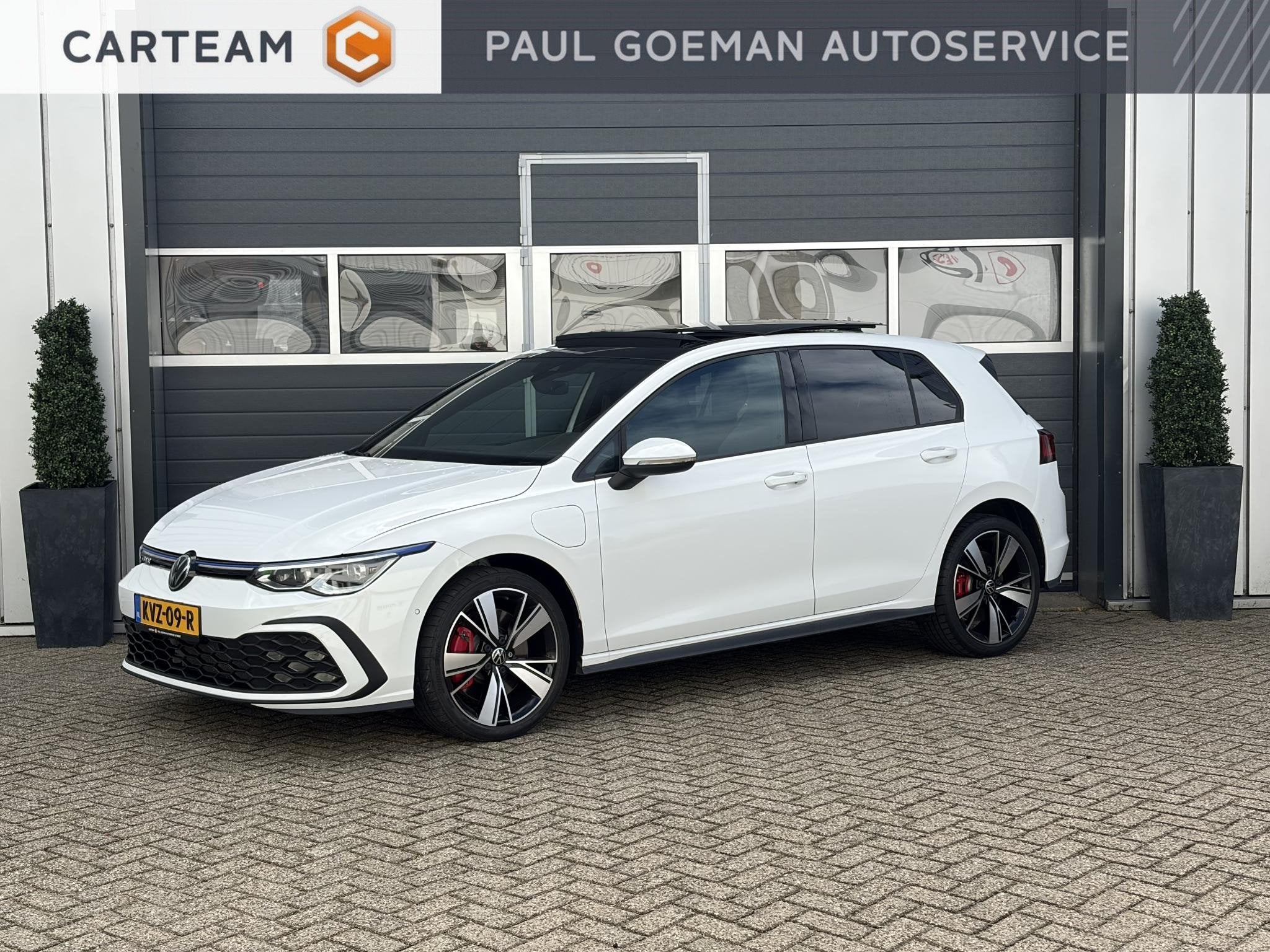 Volkswagen Golf 1.4 eHybrid GTE | Pano | Camera | Keyless |, Auto's, Stof, Euro 6, 4 cilinders, Wit