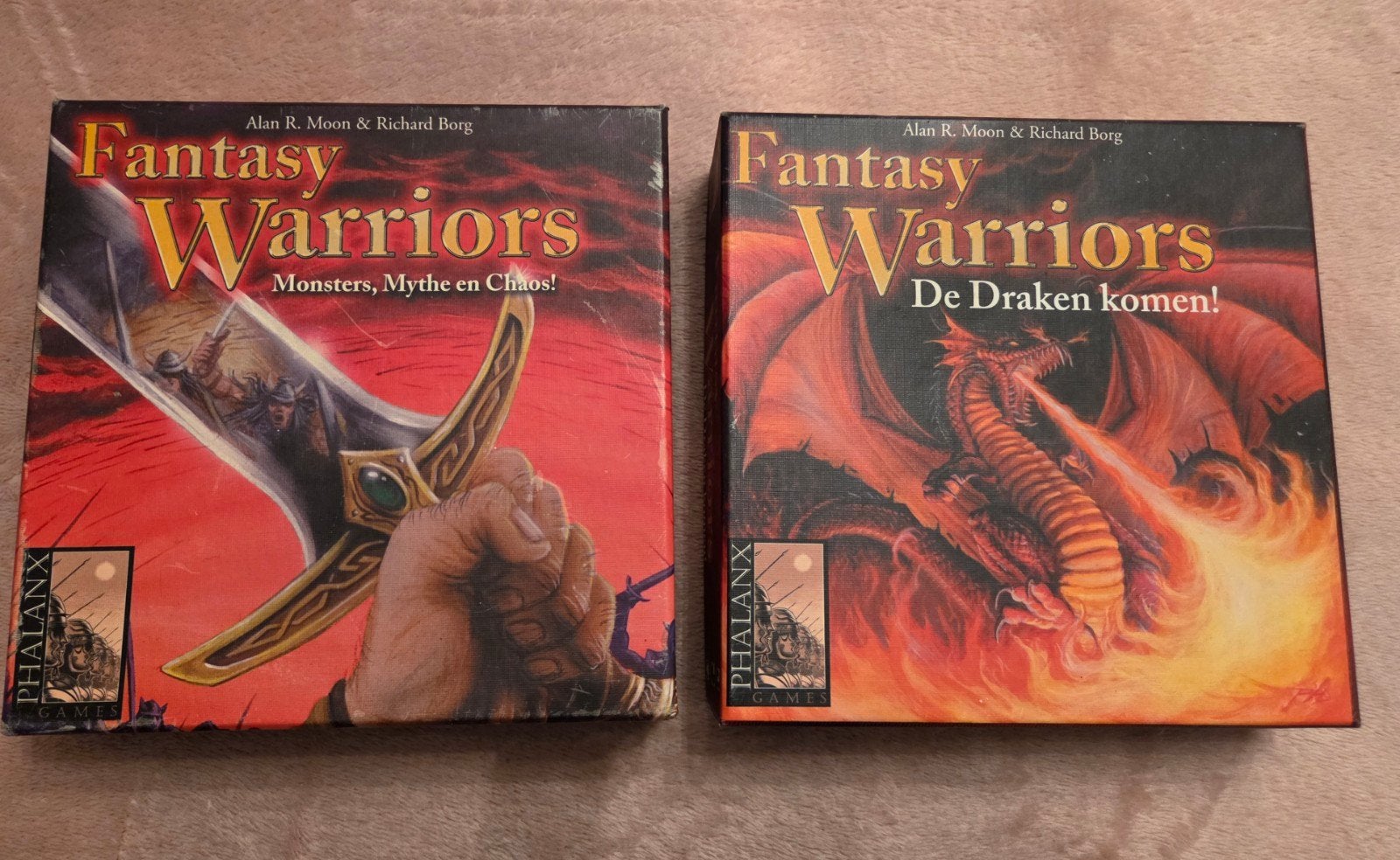 Fantasy Warriors Kaartspel + Uitbreiding De Draken Komen!, Hobby en Vrije tijd, Een of twee spelers, Ophalen of Verzenden, Gebruikt