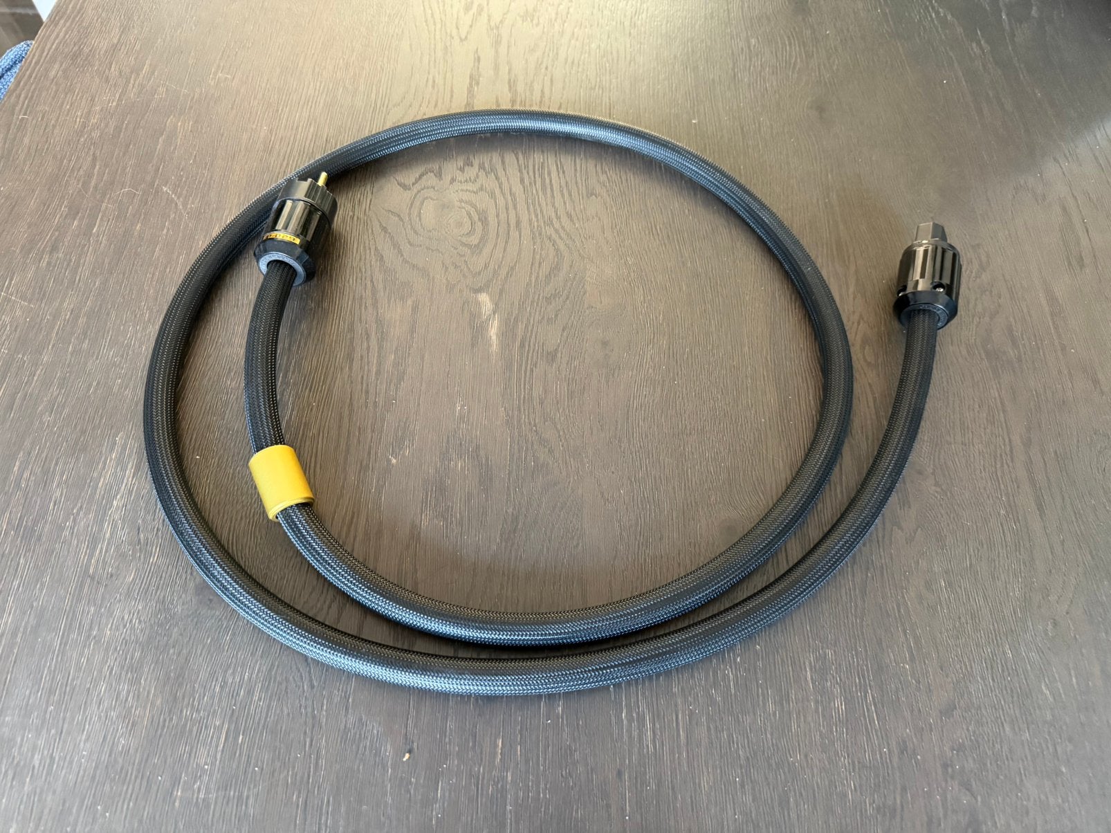 Powercord 2 meter cu, Audio, Tv en Foto, Ombekend, Onbekend, Ophalen of Verzenden, Zo goed als nieuw