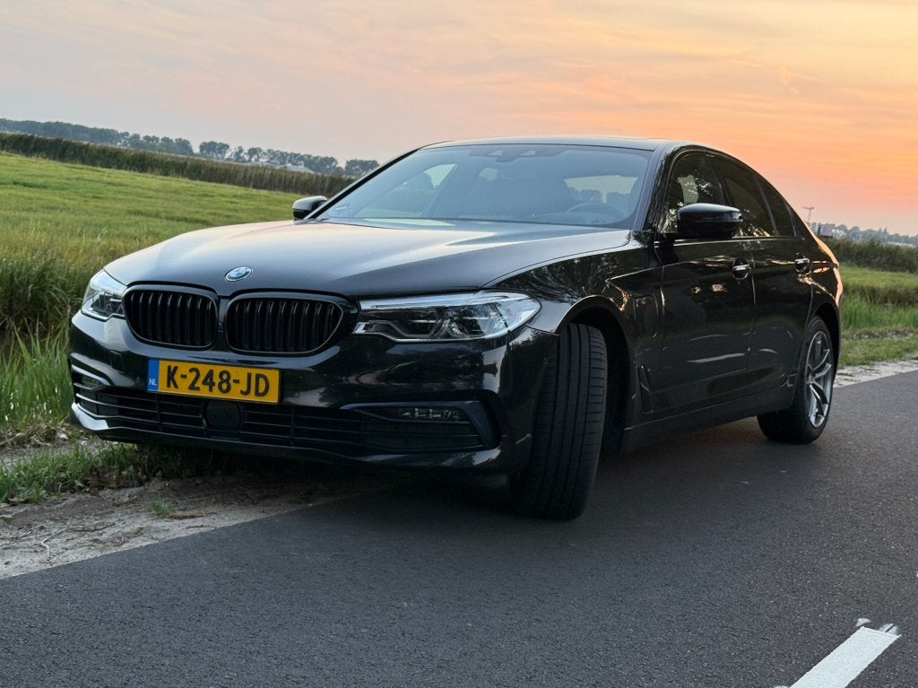 BMW 5-Serie 530e 252pk Aut. 2019 Zwart, Auto's, BMW, 1998 cc, Achterwielaandrijving, 4 cilinders, Zwart