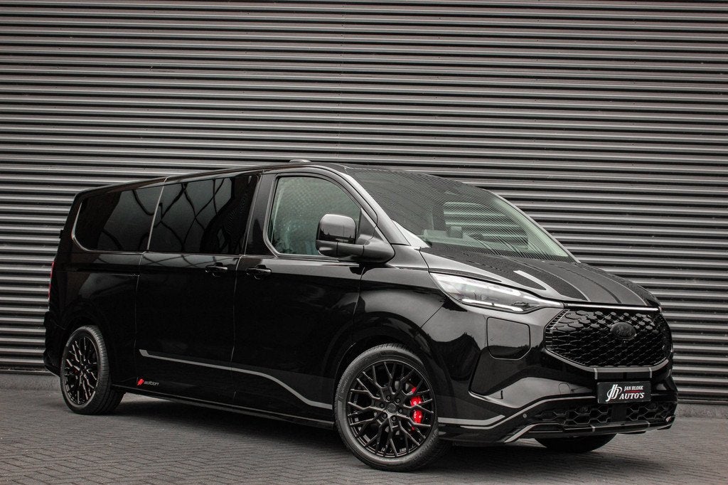 Ford E-Transit Cust. 320 L2H1 Sport 71 kWh DC DUBBEL CABINE, Auto's, Automaat, Achterwielaandrijving, Zwart, Nieuw