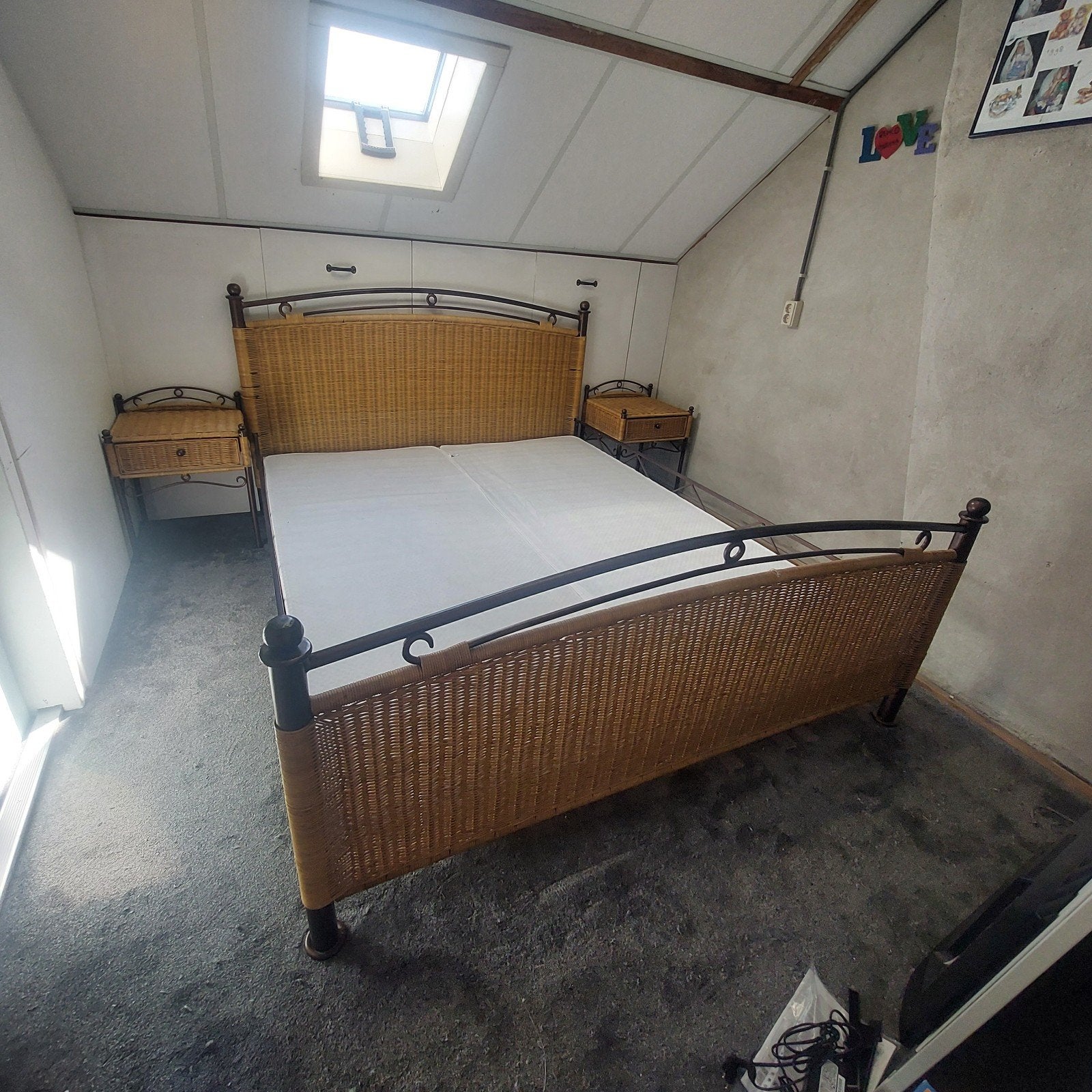 2 persoons bed 160 x 200 cm met stalen frame, Huis en Inrichting, Slaapkamer | Bedden, Ophalen, Gebruikt, Overige kleuren, Vintage