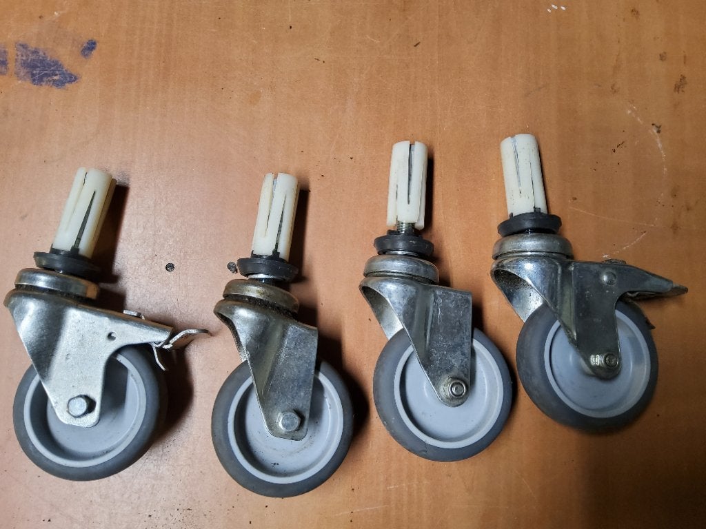4  wenkwielen, 2 met- 2 zonder rem Buis 27 mm insert, Ophalen of Verzenden, Gebruikt