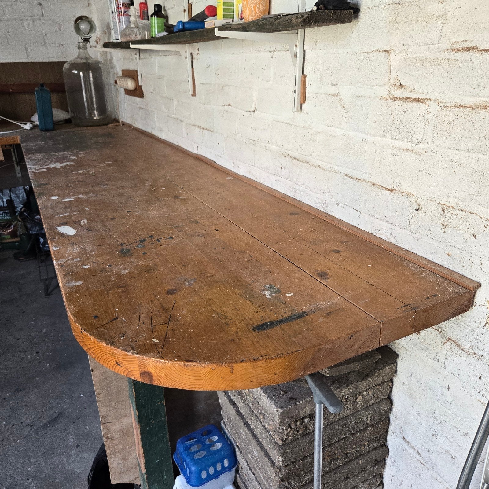 Robuuste werkbank met 2x lades en 3x beugels. 245cm lang., Doe-het-zelf en Verbouw, Werkbanken, Ophalen, Gebruikt, 170 cm of meer