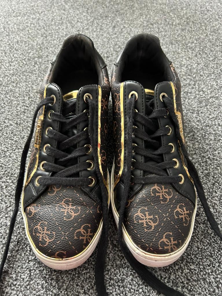 Guess schoenen mt 38, Guess, Bruin, Ophalen of Verzenden, Sneakers of Gympen