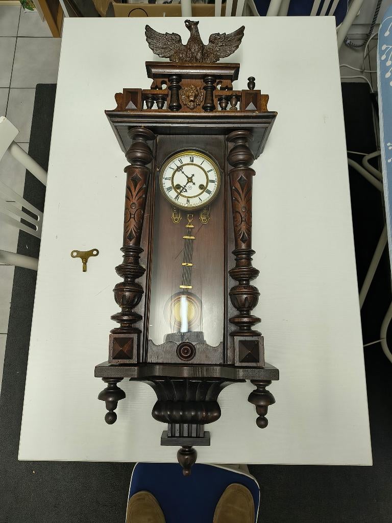 Antieke klok, Ophalen