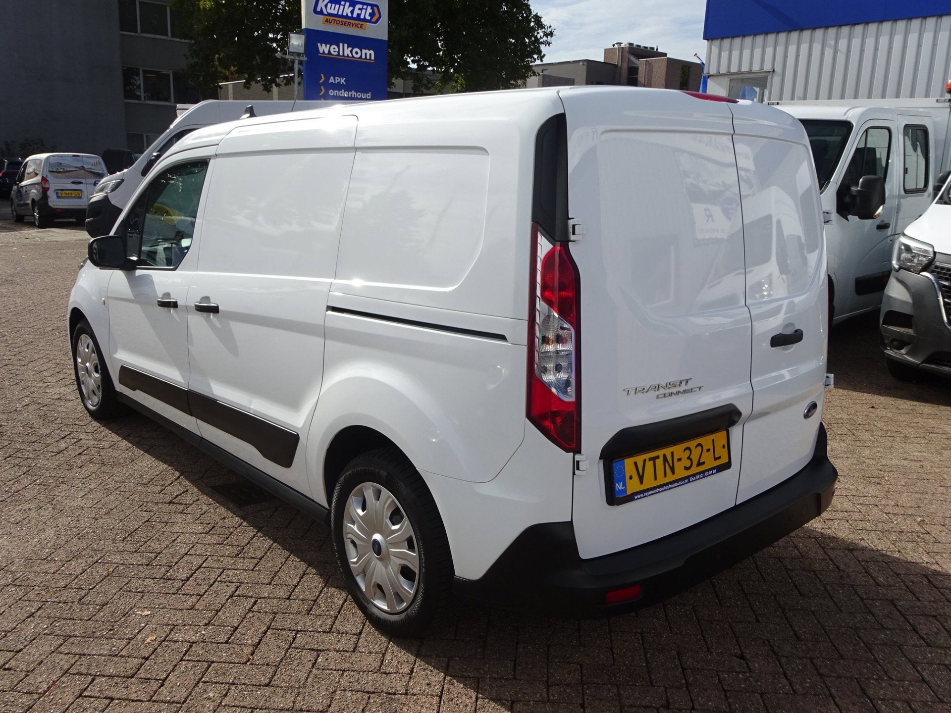 Foto 3 van Ford Transit Connect 1.5 EcoBlue L2 Trend AIRCO NAVIGATIE CR