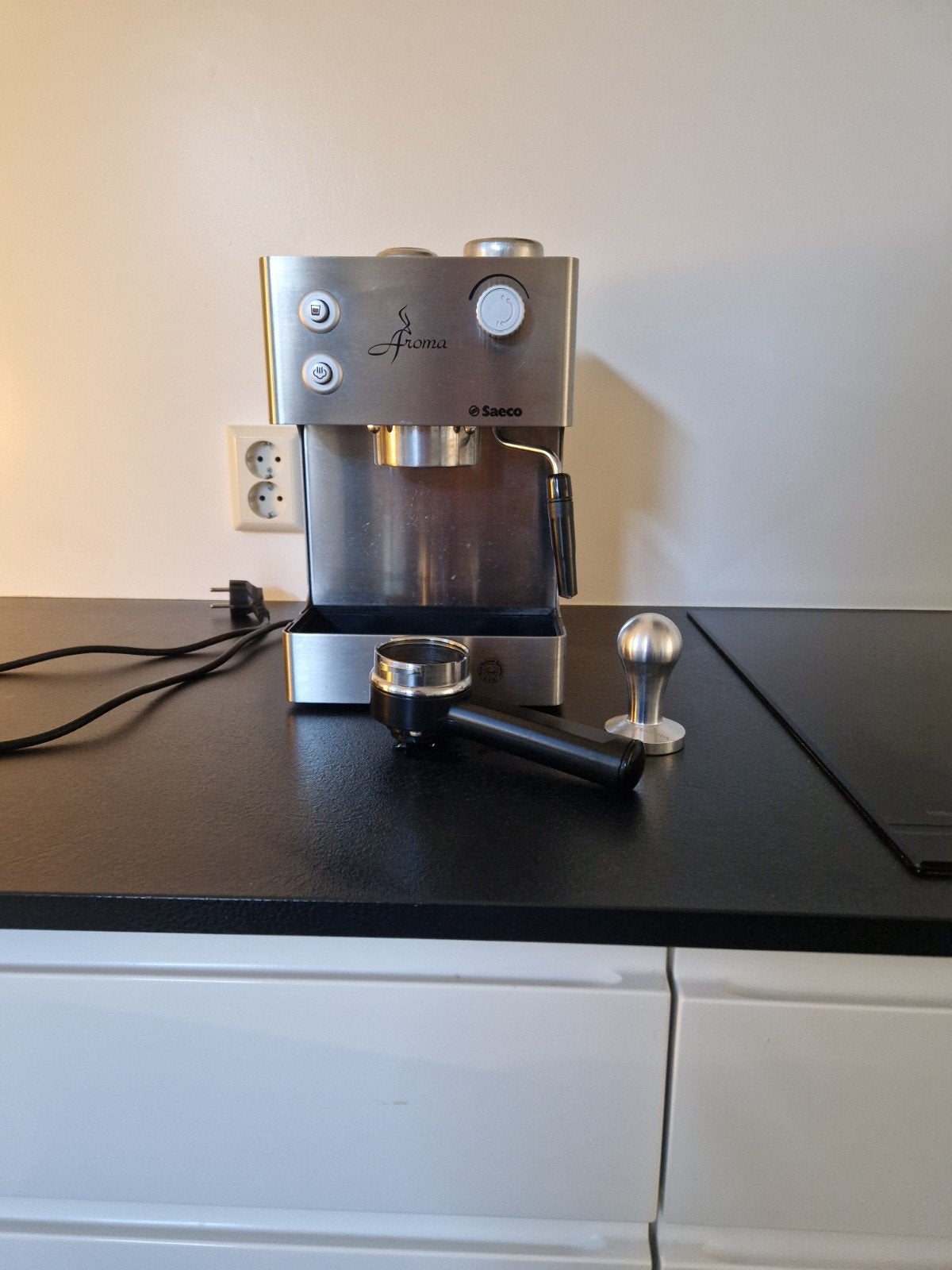 Saeco Aroma Espresso Apparaat - RVS- Met melkopschuimer, Gebruikt, Espresso apparaat, Gemalen koffie, Ophalen