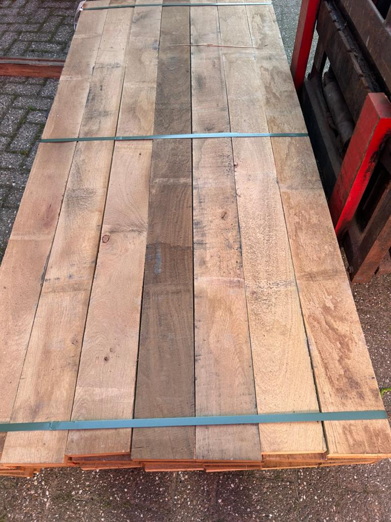 Eiken te koop. Partij. Fijnbezaagd. 120x27 mm