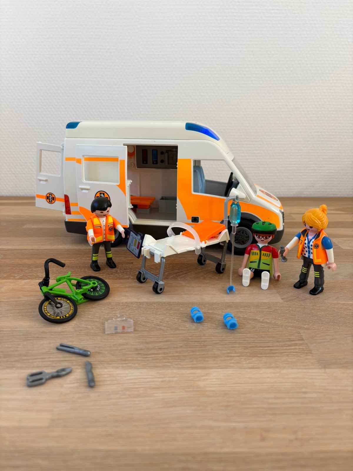 Playmobil, city life, ambulance, 70049, compleet, Gebruikt, Complete set, Ophalen of Verzenden, City life