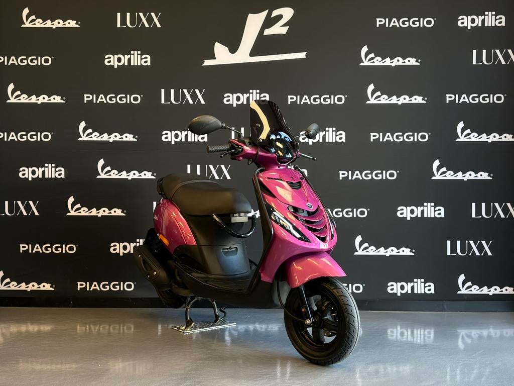 Piaggio Zip | Candy Pink | Brom | 2024 | 6548 km, Gebruikt, ., Maximaal 45 km/u, Zip