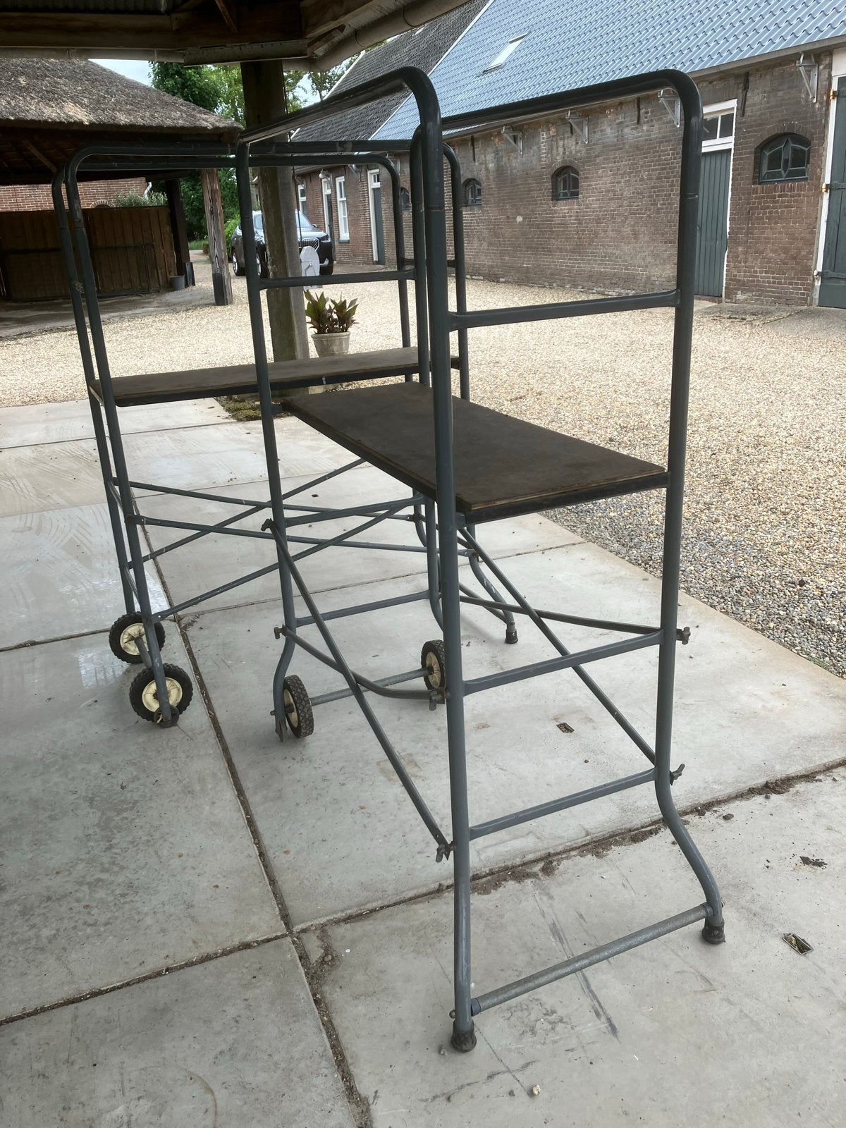 2 Verrijdbare Mini Rolsteigers - 120x40x140 cm, Ophalen, Gebruikt, Rolsteiger of Kamersteiger, Minder dan 2 meter