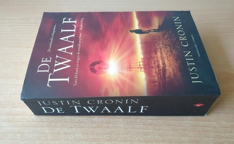 Justin Cronin - De Oversteek & De Twaalf, Ophalen of Verzenden, Gelezen, Justin Cronin
