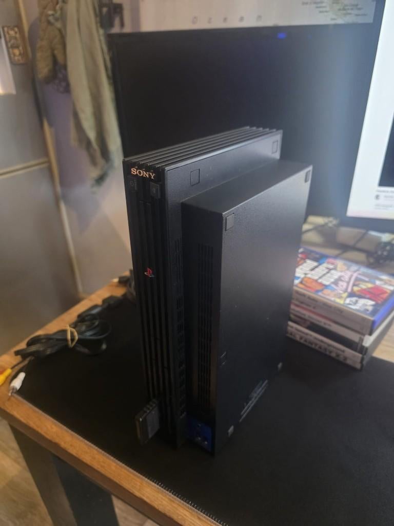 Playstation 2 console + memory card, spellen en 1 controller, Spelcomputers en Games, Spelcomputers | Sony PlayStation 2, Gebruikt